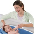 Bebeğinize Banyo Yaptırırken Sırtınızın Ağrımasını Nasıl Engellersiniz?