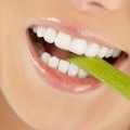 Bitkisel Diş Beyazlatma